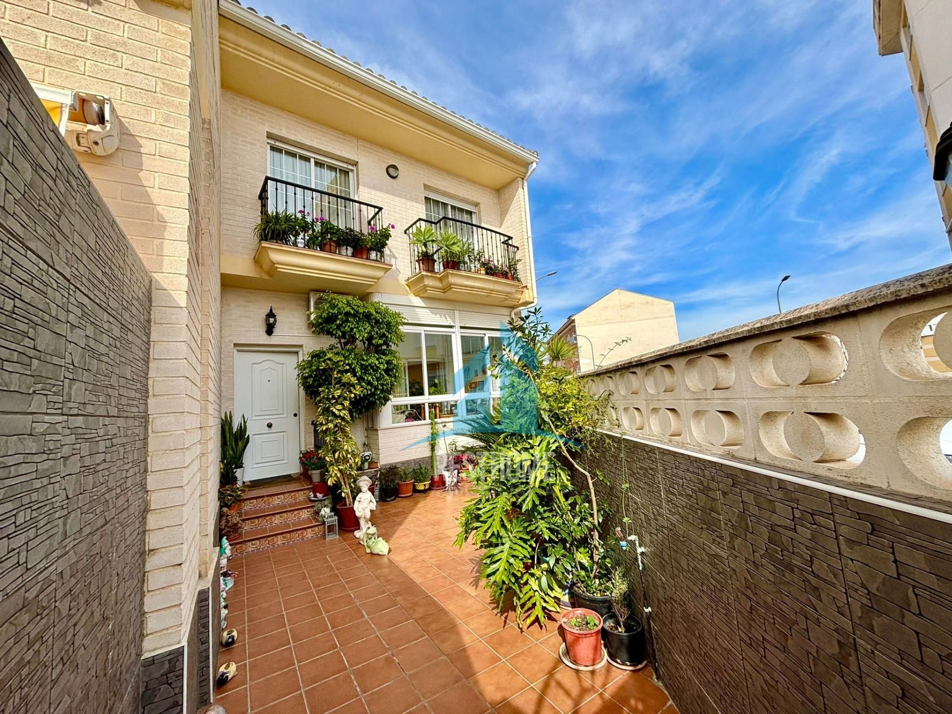 Single-family semi-detached for sale in Calle VALL D'EBO, Benipeixcar - El Raval