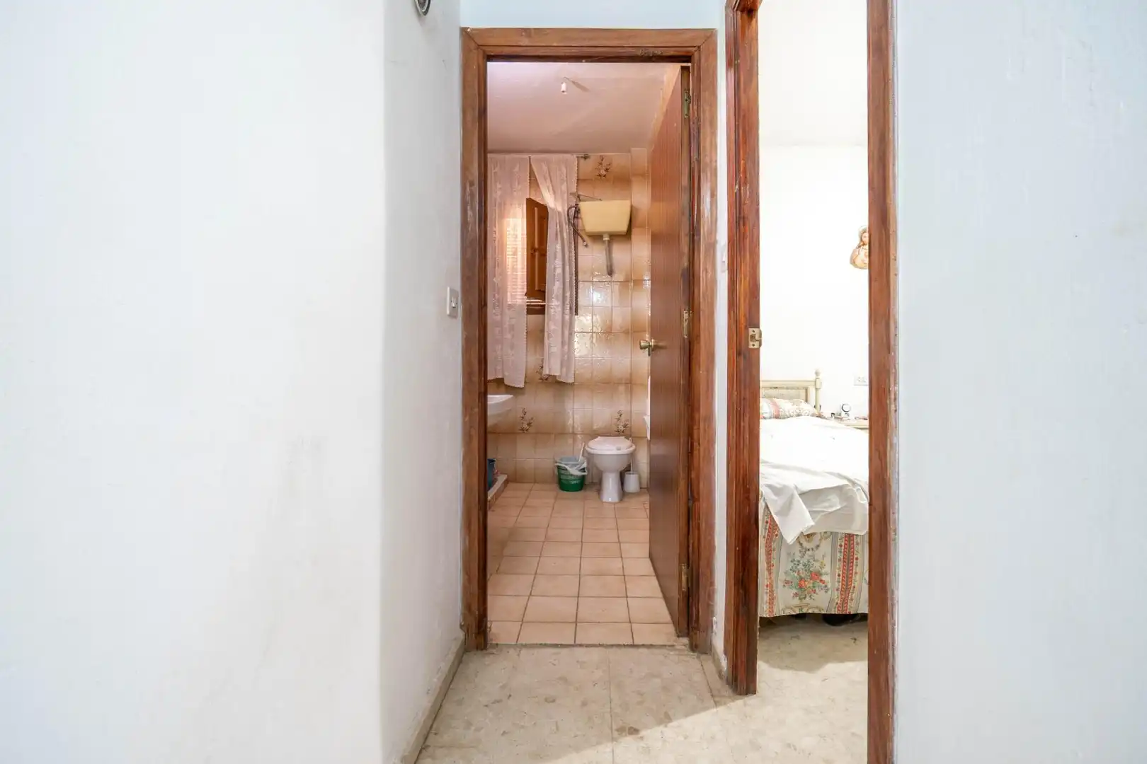 Badezimmer von Country house zum Verkauf in Las Gabias mit Privatgarten, Terrasse und Abstellraum