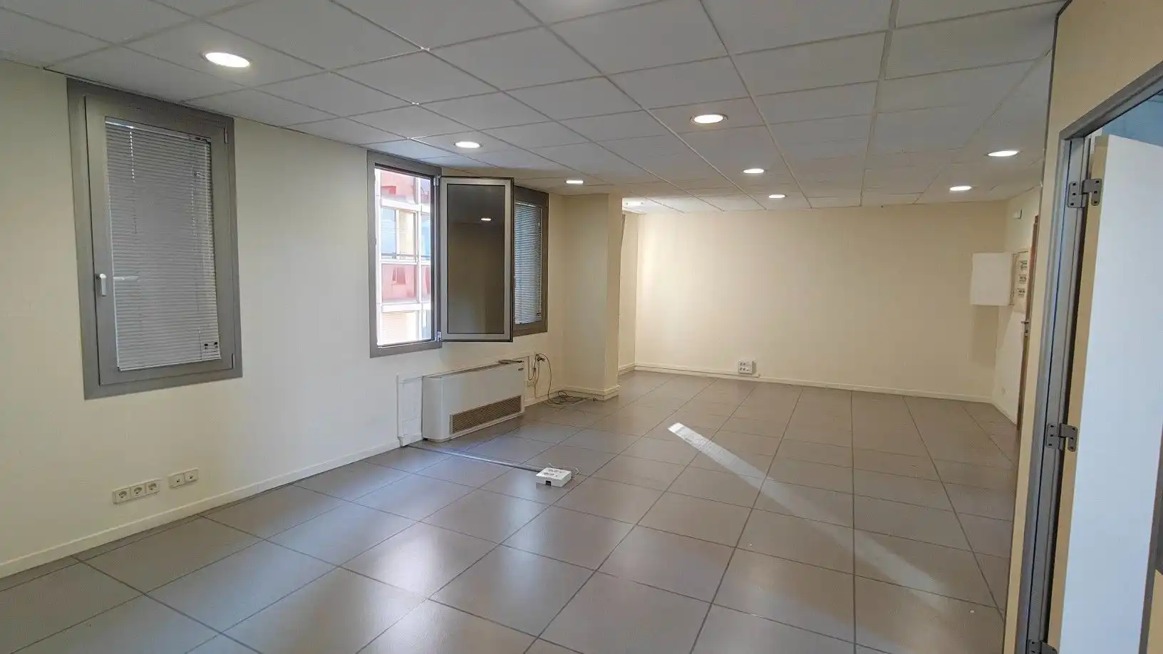 Office space with lift to rent in Centre, imagen 4