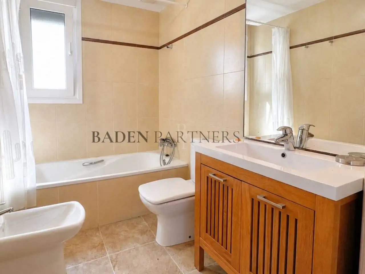 Bathroom of Houses for sale in Vinaròs  with Air Conditioner, Private garden and Terrace