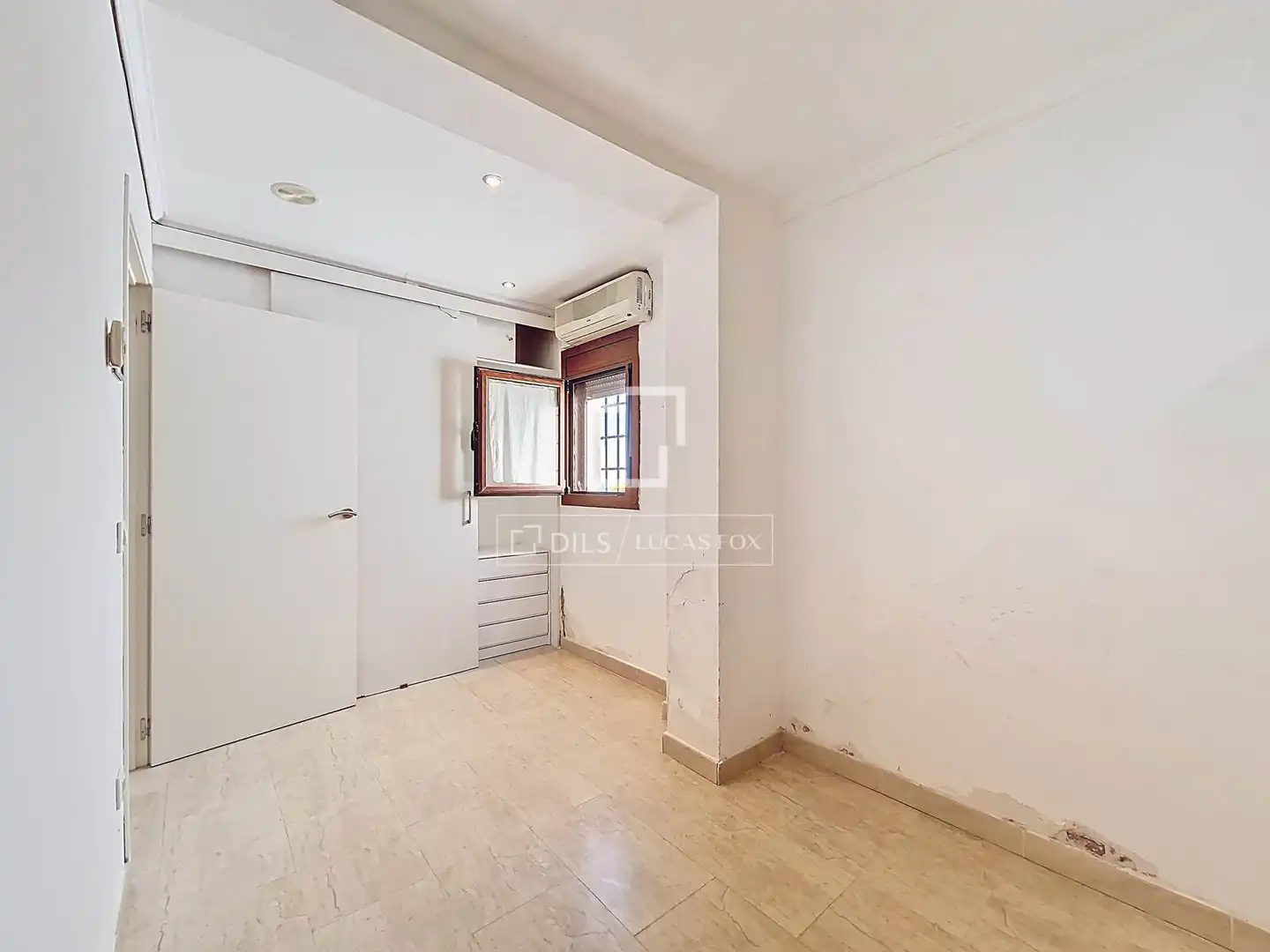 Flat for sale in Vilanova i la Geltrú  with Air Conditioner and Heating