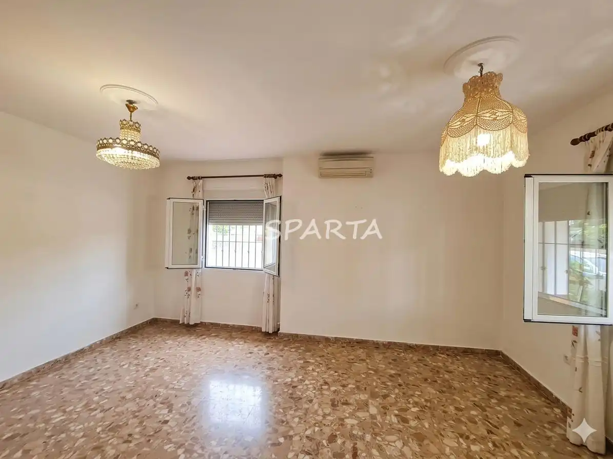 Casa o xalet en venda a Calle Manuel Altolaguirre, Valencina de la Concepción