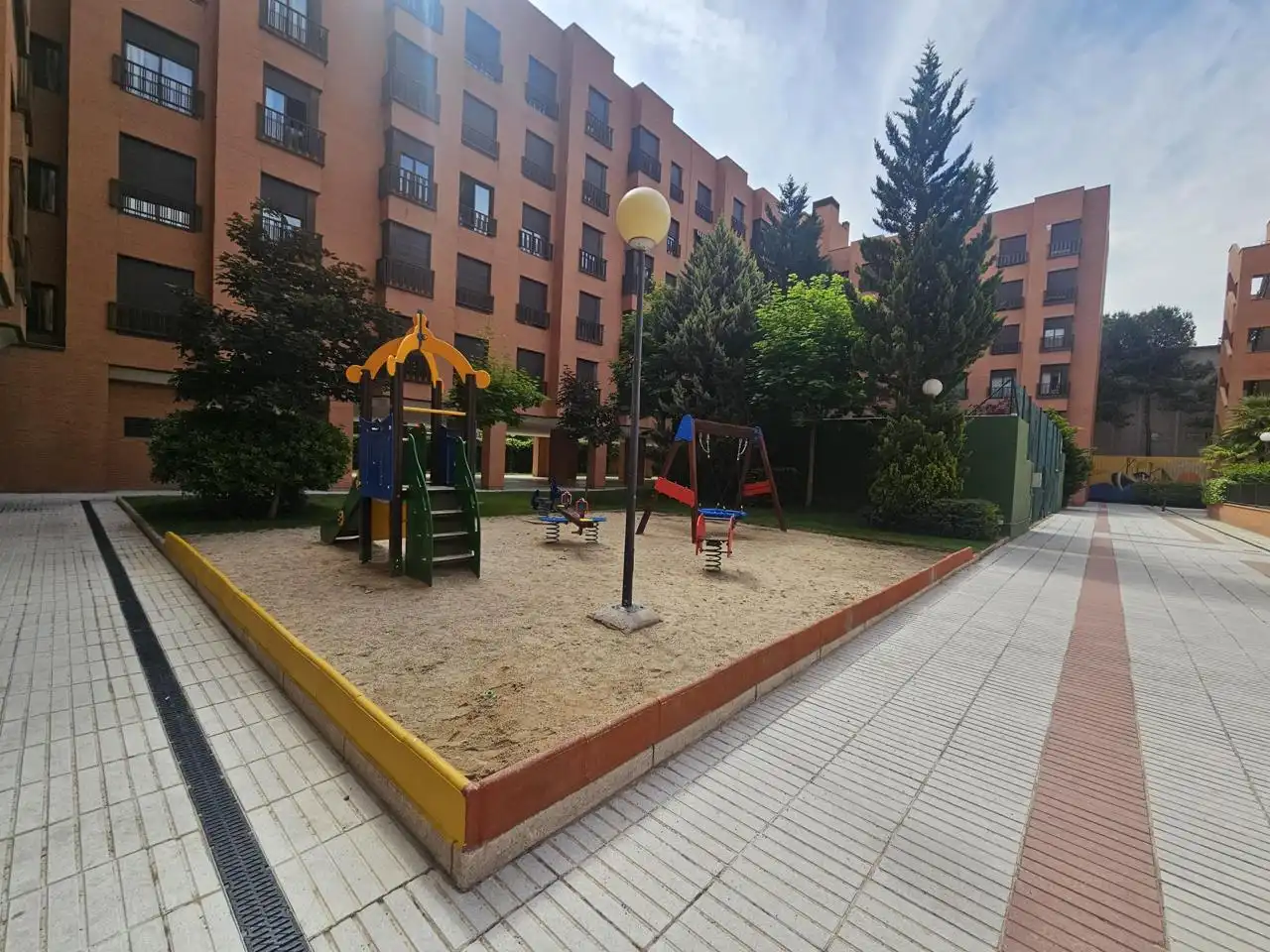 Parking de Apartamento en venta en Madrid con Aire acondicionado, Calefacción y Amueblado