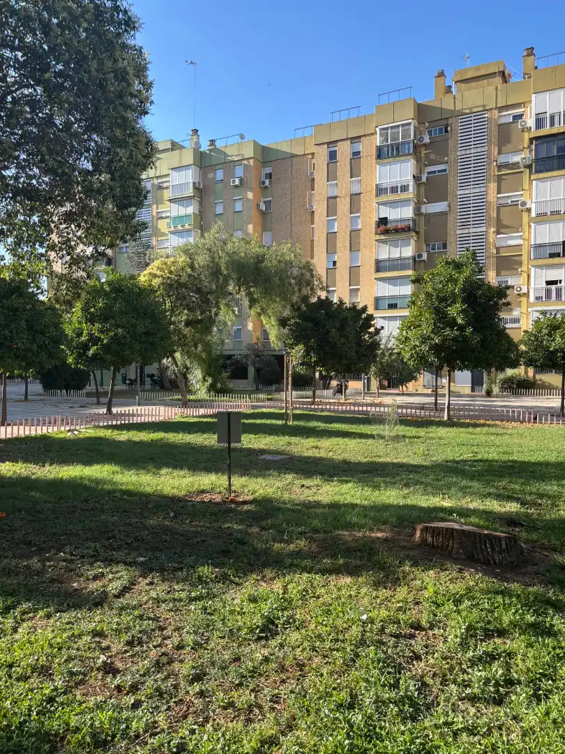 Exterior view of Flat for sale in Sevilla  with Air Conditioner