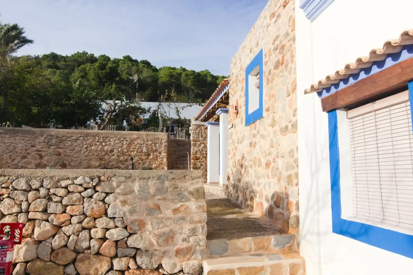 Casa rústica amb piscina en venda a Sant Carles, imagen 3