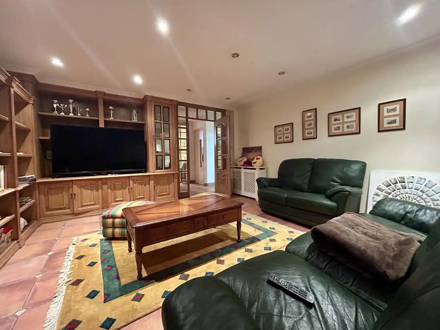 Sala de estar de Casa o chalet en venta en Laredo con Calefacción, Terraza y Amueblado