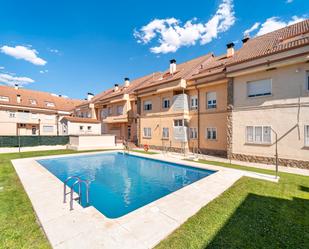 Vista exterior de Planta baixa en venda en Quijorna amb Piscina