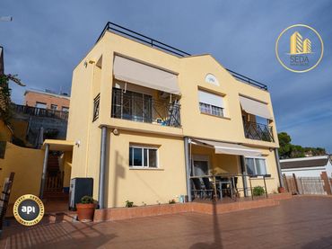 Maison avec balcon à vendre à Carrer Tunísia