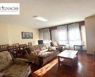 Living room of Flat for sale in Villarcayo de Merindad de Castilla la Vieja  with Heating, Storage room and Furnished