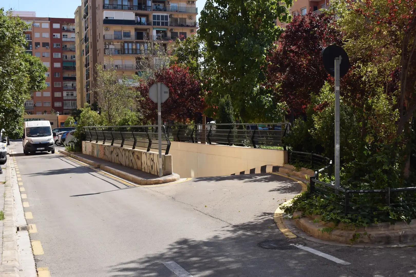 Vista exterior de Garatge en venda en Valencia