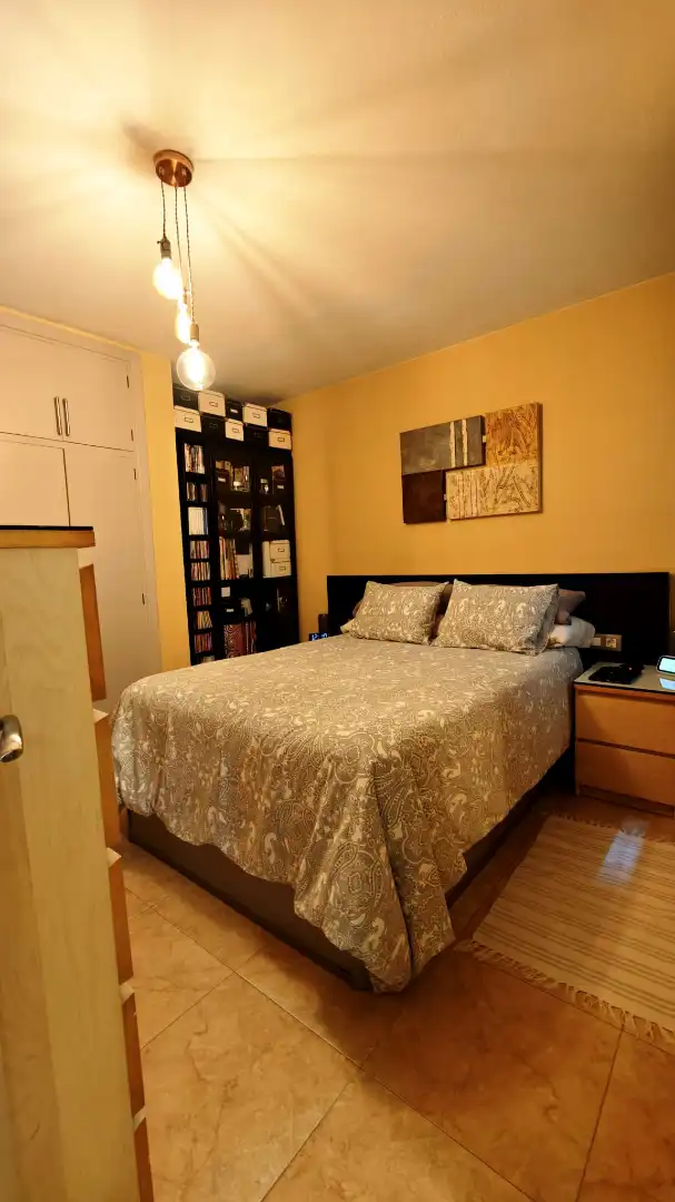 Dormitori de Apartament en venda en Badajoz amb Aire condicionat, Calefacció i Moblat