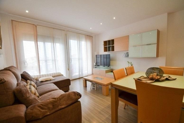 Sala d'estar de Pis de lloguer en Dénia amb Aire condicionat, Calefacció i Parquet