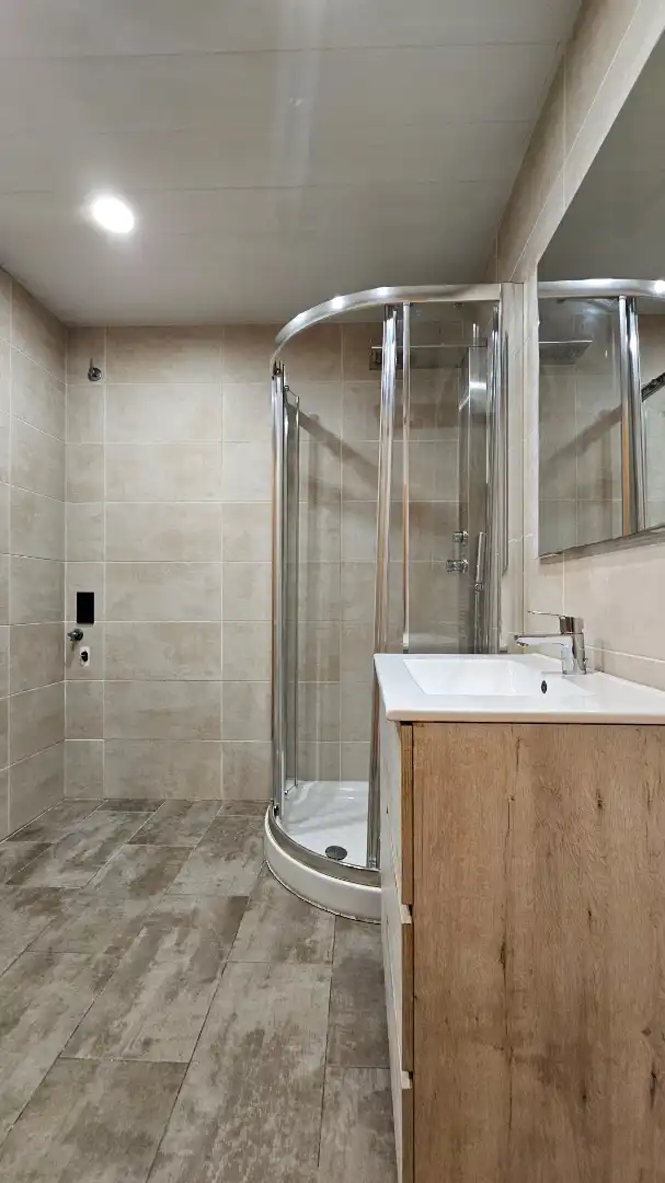 Bany de Casa o xalet en venda en Sabadell amb Aire condicionat, Calefacció i Parquet