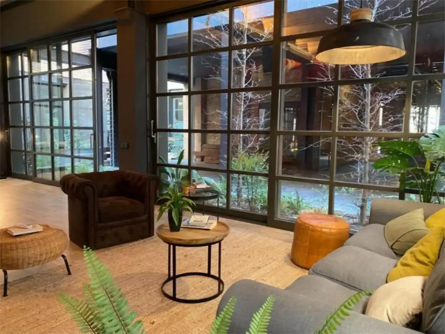 Wohnzimmer von Wohnung zur Miete in  Barcelona Capital mit Klimaanlage, Schwimmbad und Balkon