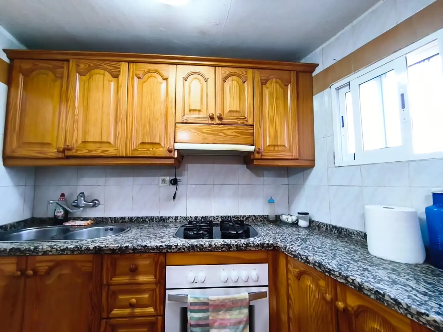 Cuina de Casa o xalet en venda en Cazalla de la Sierra amb Moblat