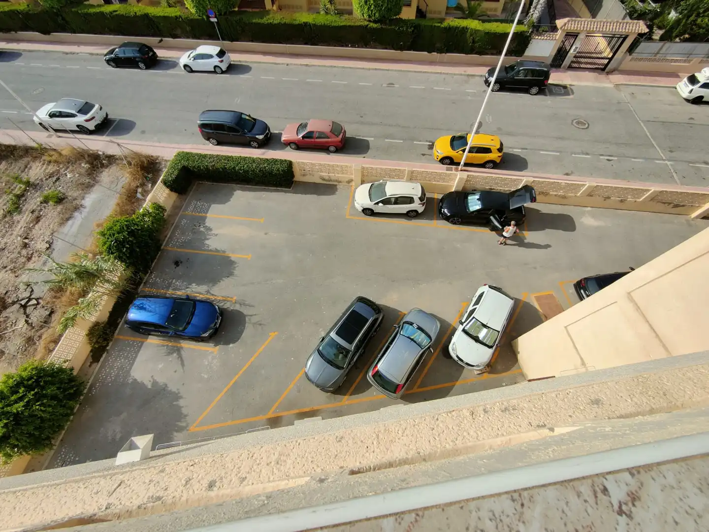 Parkplatz von Wohnung zur Miete in Torrevieja mit Heizung, Möbliert und Waschmaschine