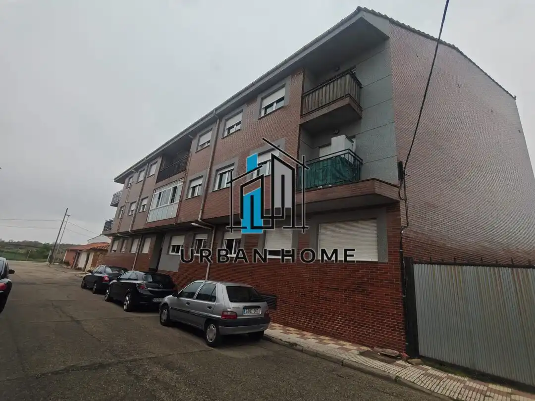 Exterior view of Flat for sale in Villaquilambre  with Heating and Storage room