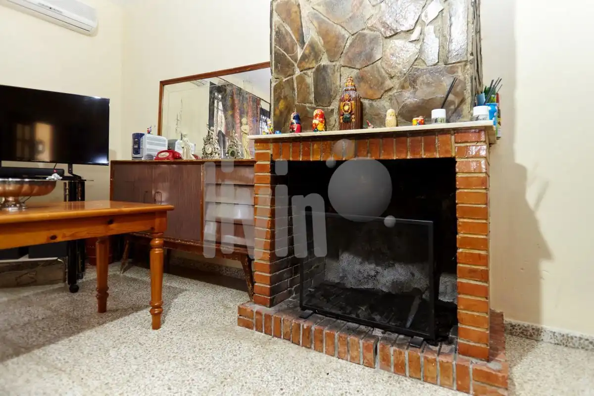 Sala d'estar de Casa o xalet en venda en Jaén amb Traster
