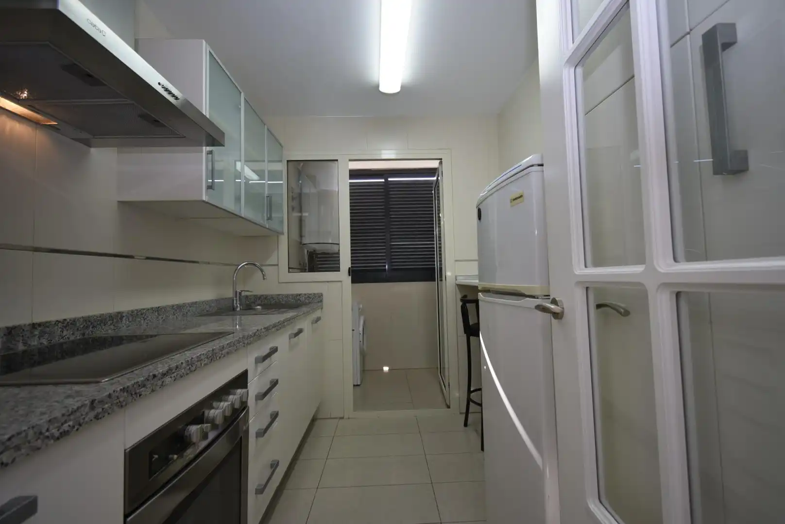 Cocina de Apartamento en venta en Benidorm con Aire acondicionado, Calefacción y Jardín privado