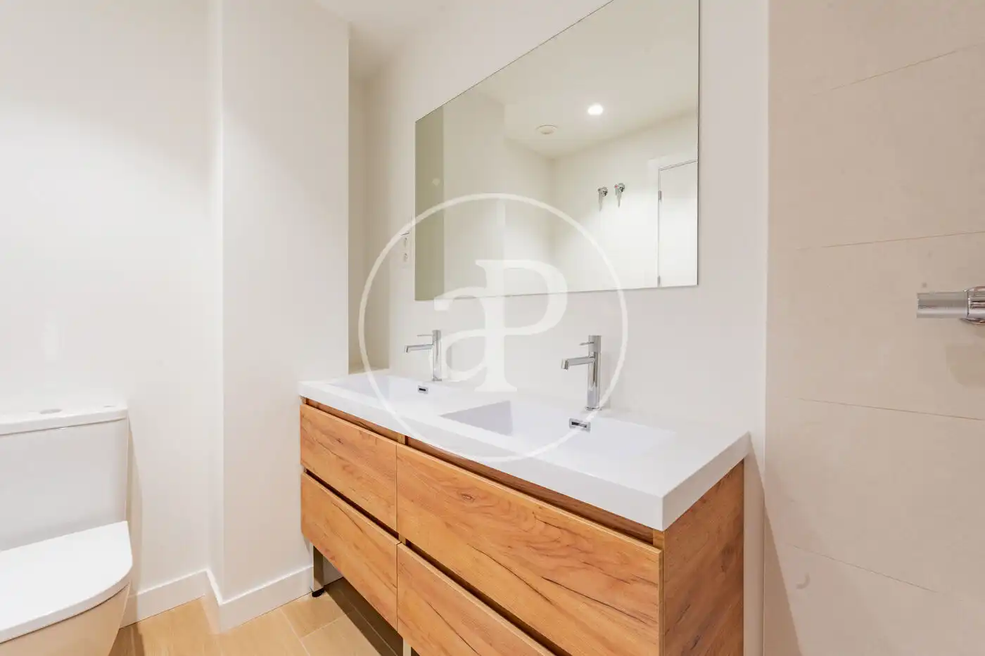 Badezimmer von Wohnung zum Verkauf in Ciudad Lineal