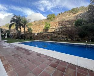 Piscina de Apartament de lloguer en Fuengirola amb Terrassa