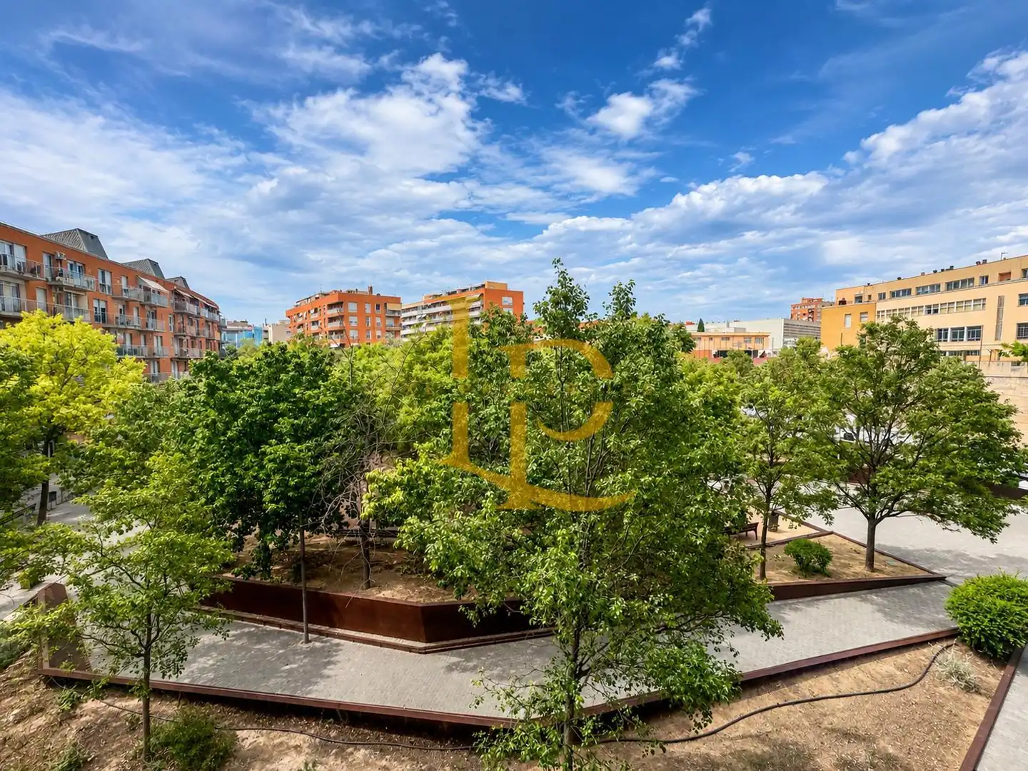 Exterior view of Flat for sale in Rubí  with Heating, Parquet flooring and Storage room
