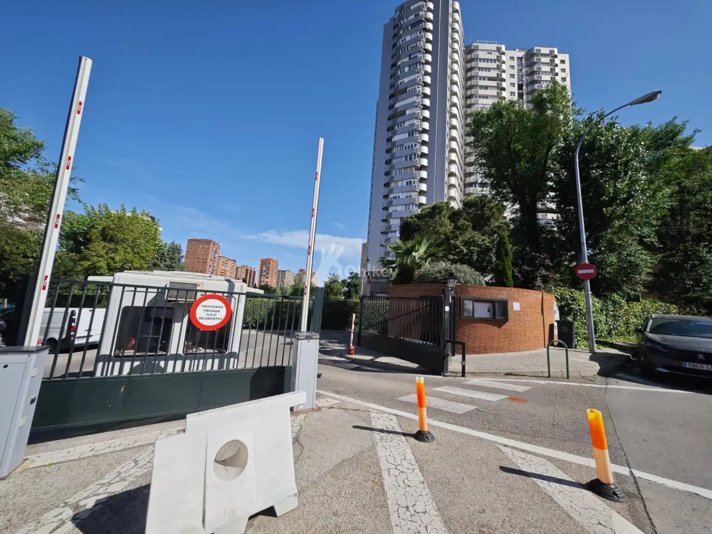Vista exterior de Local en venta en  Madrid Capital con Aire acondicionado