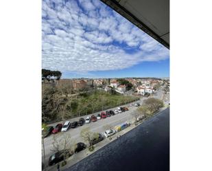 Vista exterior de Pis en venda en Cerdanyola del Vallès amb Aire condicionat, Calefacció i Parquet