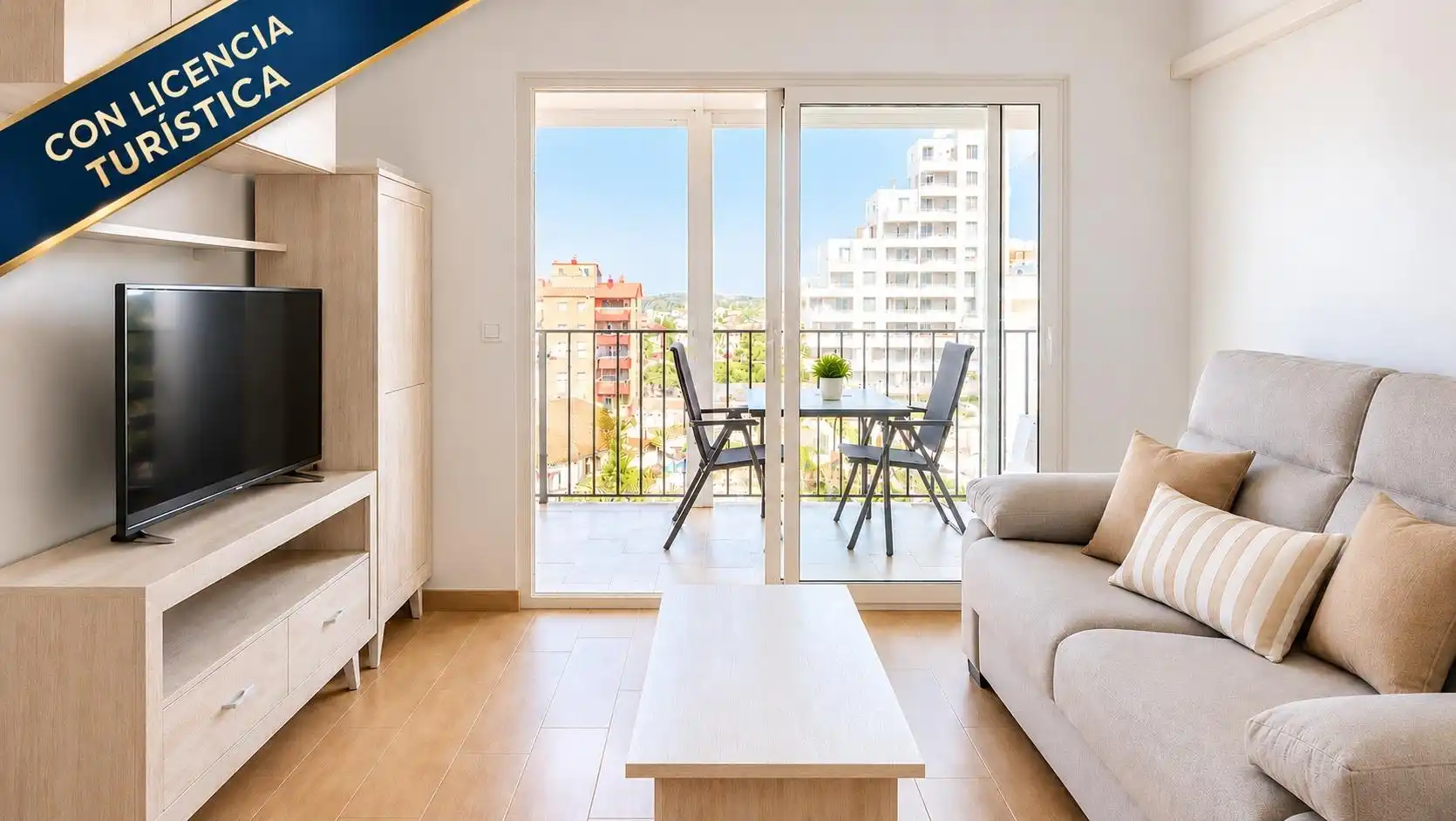 Mini appartamento con terrazza in vendita a Carrer DELTA MUGA 9