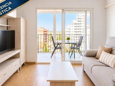 Mini appartamento con balcone in vendita a Carrer DELTA MUGA 9