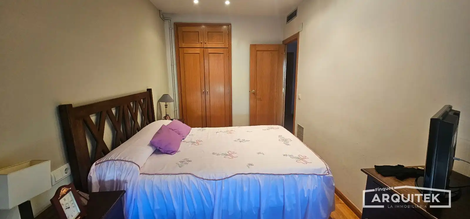 Habitación de Casa adosada en venta en Lleida con Aire acondicionado y Jardín privado