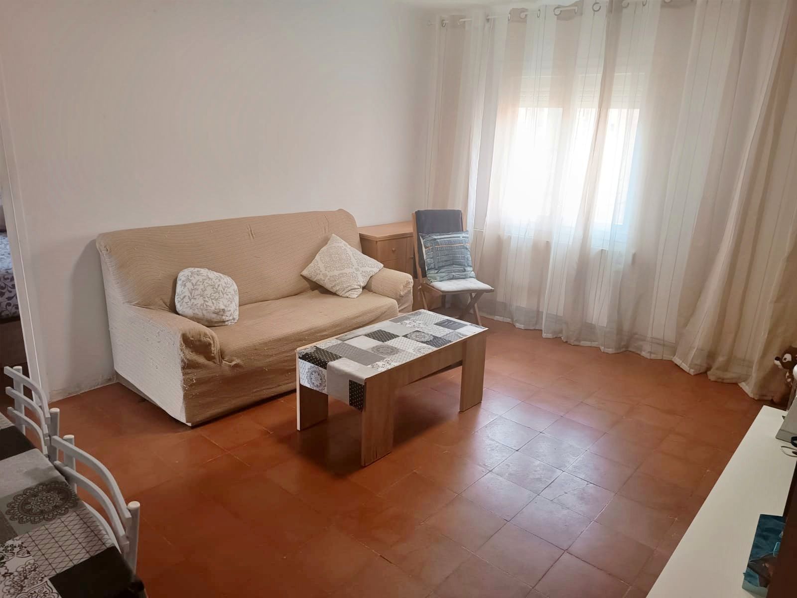 Sala d'estar de Pis en venda en Berga amb Calefacció i Balcó