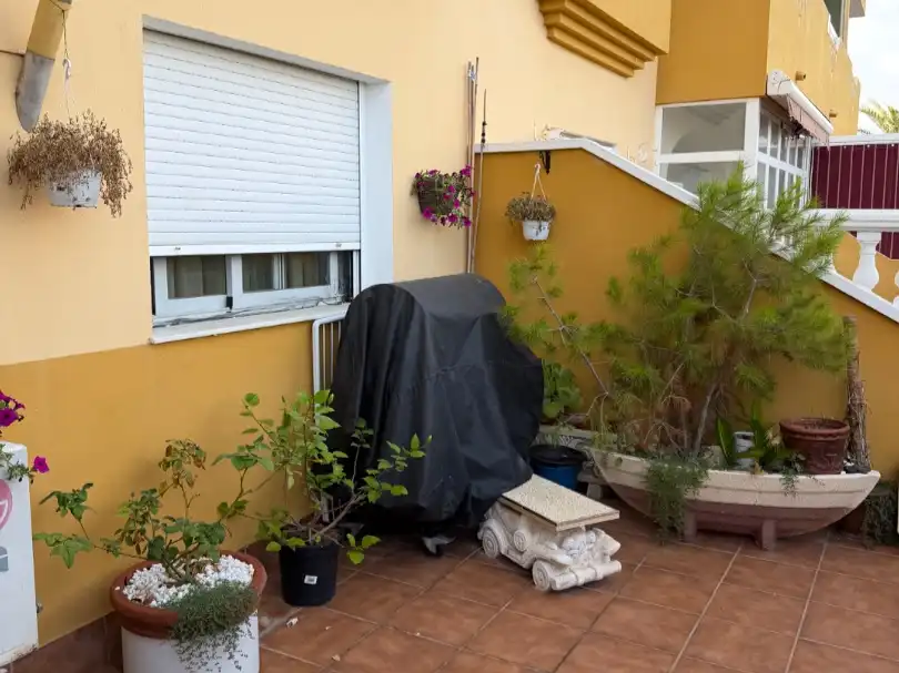 Terrassa de Casa o xalet en venda en El Ejido amb Aire condicionat, Jardí privat i Terrassa