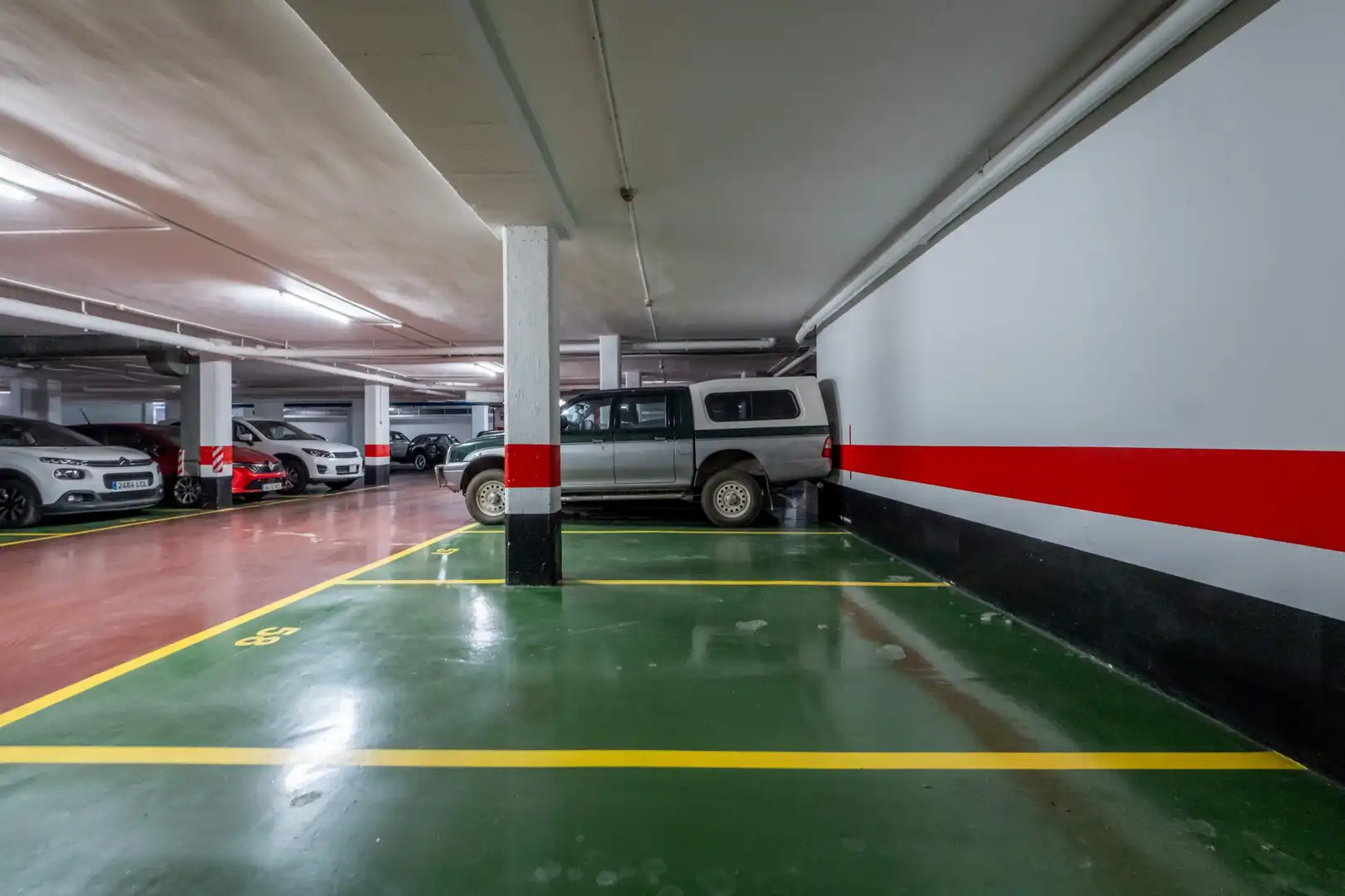 Parking de Piso en venta en Zaragoza con Calefacción, Parquet y Terraza