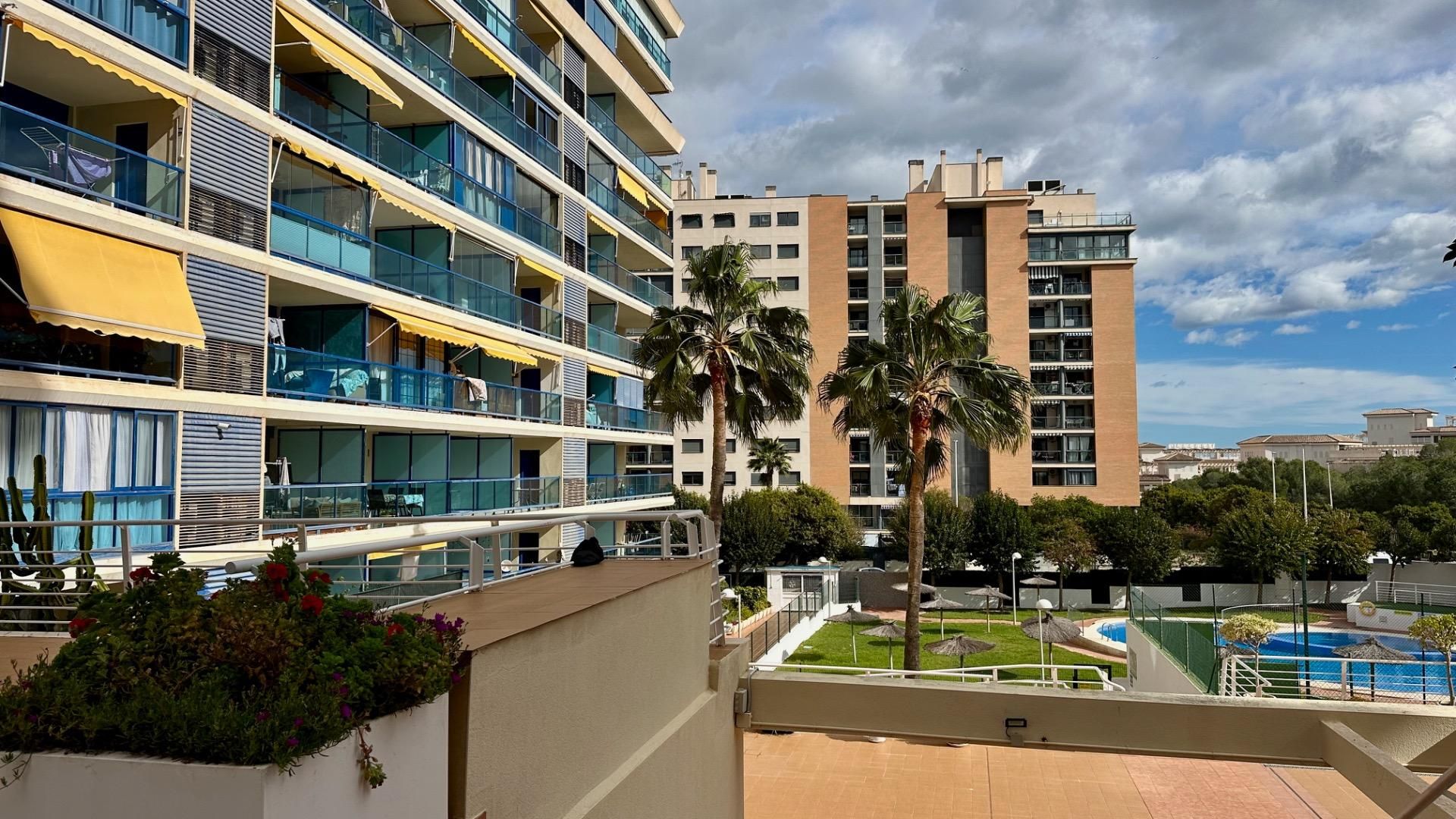Vista exterior de Apartamento de alquiler en Villajoyosa / La Vila Joiosa con Aire acondicionado, Jardín privado y Terraza