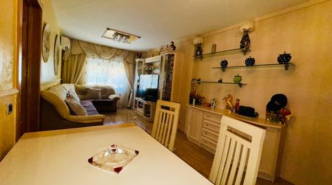 Foto 4 de Piso en venta en Calle de Alzola, Orcasitas, Madrid