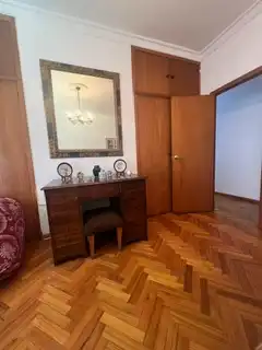 Dormitori de Casa o xalet en venda en Pontevedra Capital  amb Calefacció, Traster i Moblat