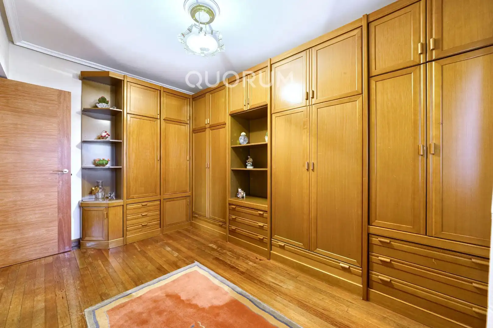 Habitación de Piso en venta en Basauri  con Calefacción, Trastero y Amueblado