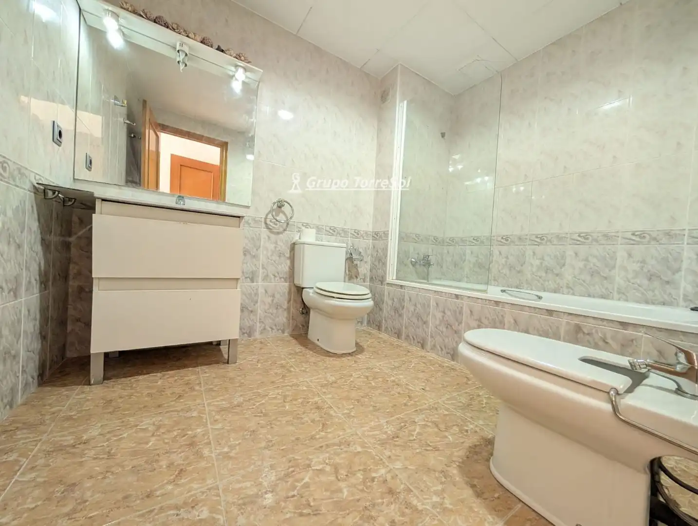 Baño de Casa adosada en venta en El Vendrell con Aire acondicionado, Calefacción y Terraza