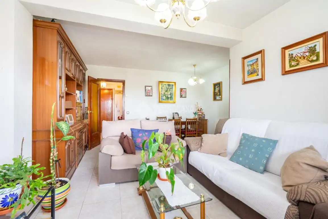 Piso con ascensor en venta en Calle del Canal del Bósforo, imagen 2