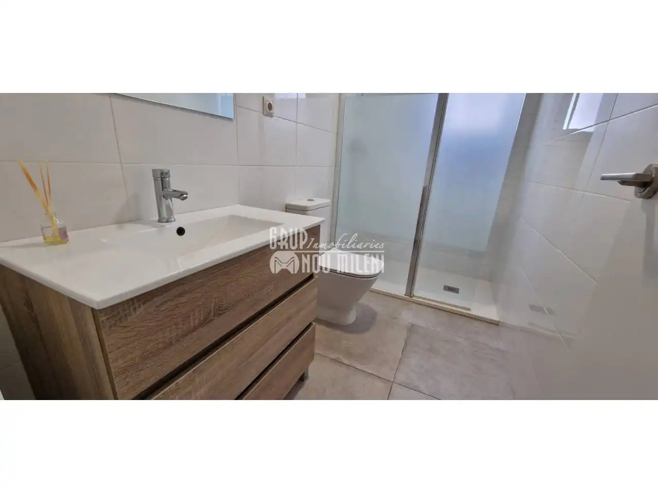 Baño de Piso de alquiler en Catarroja con Aire acondicionado, Calefacción y Balcón
