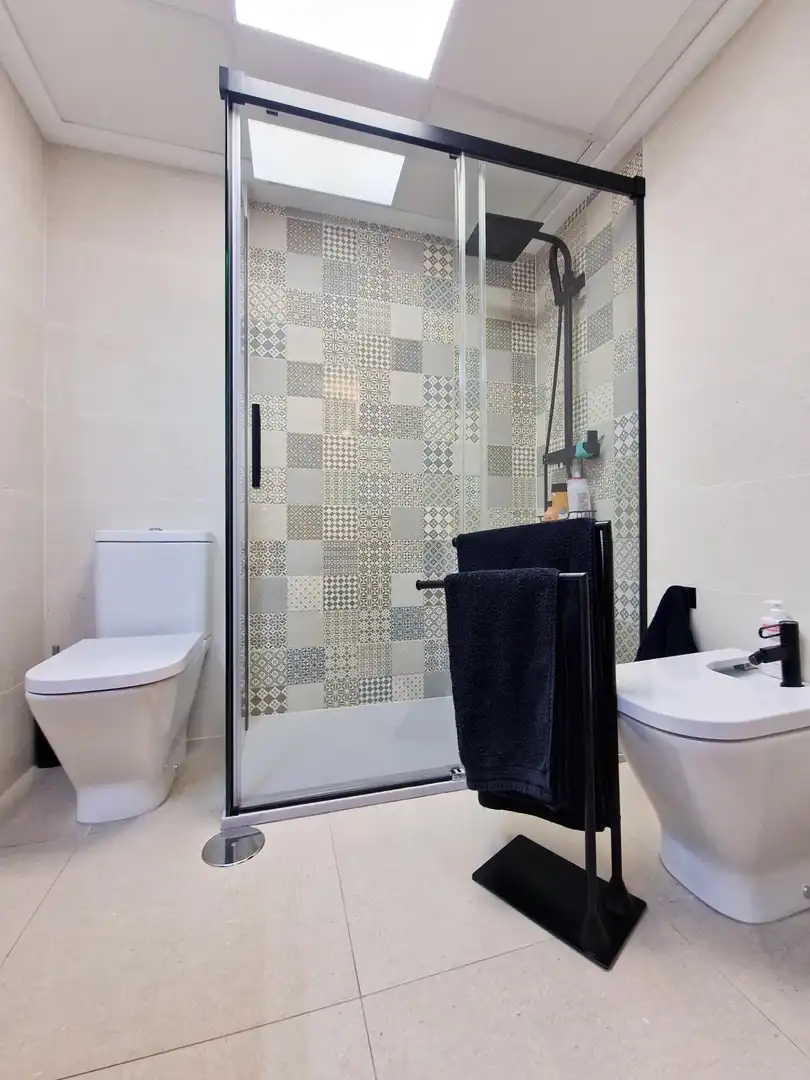 Bathroom of Houses for sale in Elche / Elx  with Air Conditioner, Heating and Private garden