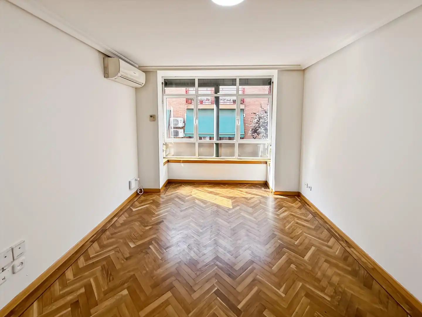 Wohnung zur Miete in Calle de Pinos Baja, Valdeacederas