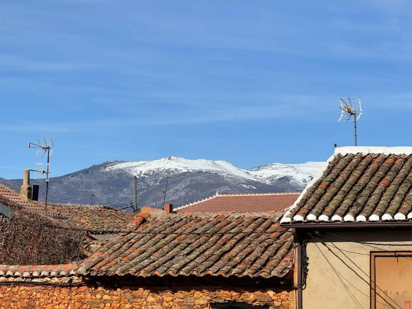 Vista exterior de Casa o chalet en venta en Luyego con Balcón