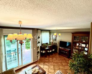 Living room of Single-family semi-detached for sale in Alcalá de Henares  with Air Conditioner, Heating and Community pool