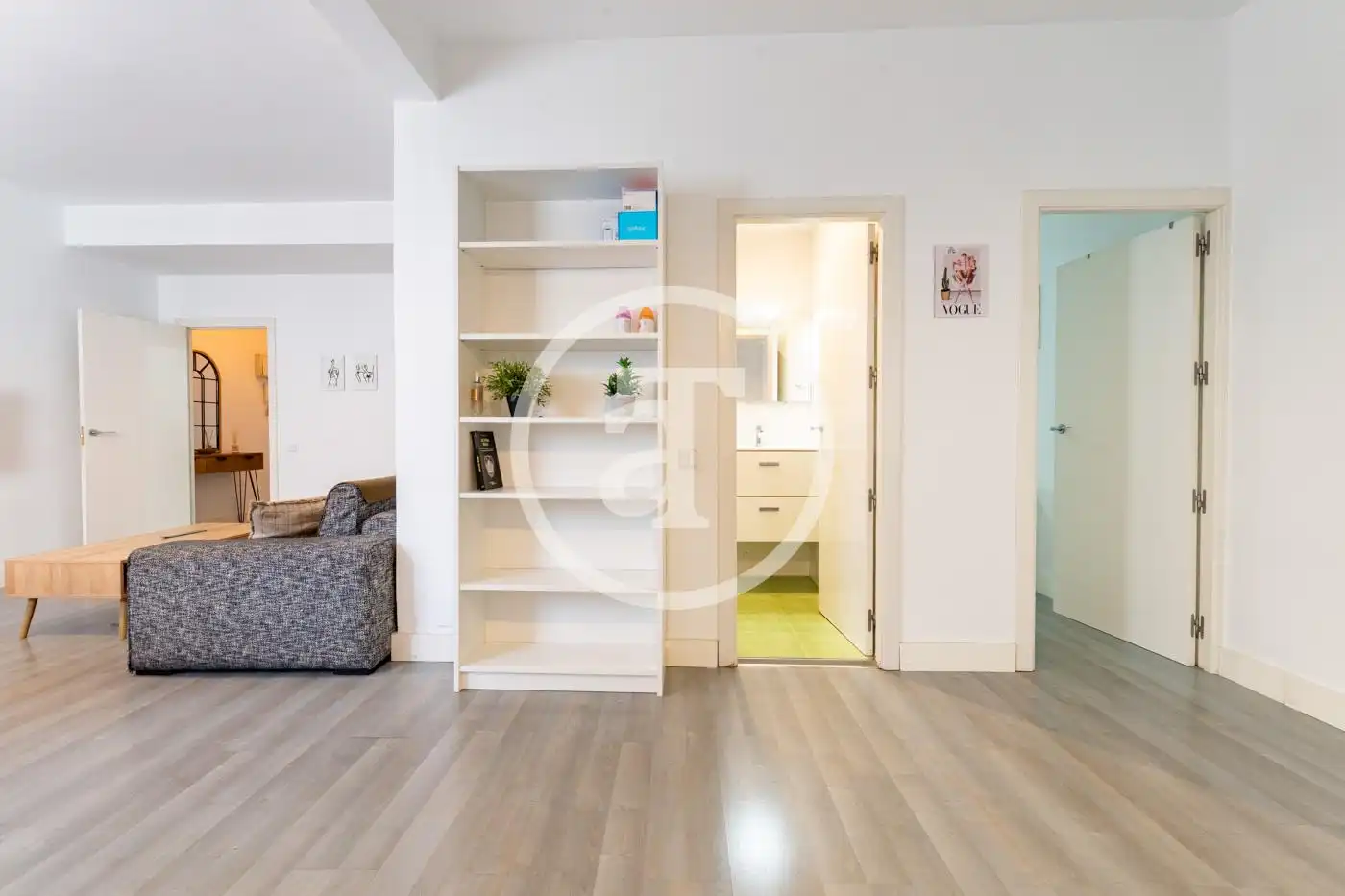 Flat for rent in Madrid  with Air Conditioner, Heating and Furnished
