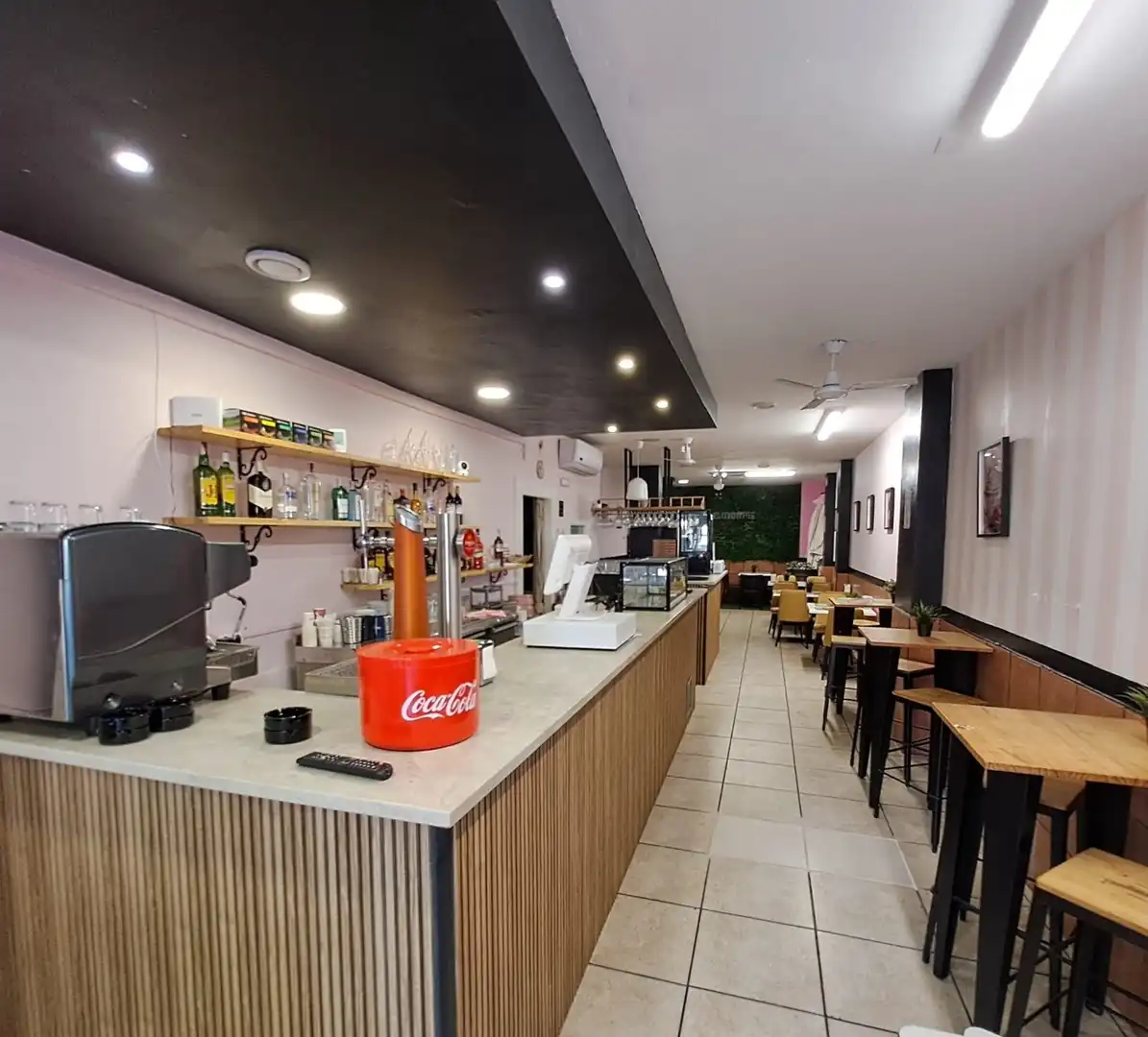Local comercial en traspàs a Barri del Mar, imagen 4