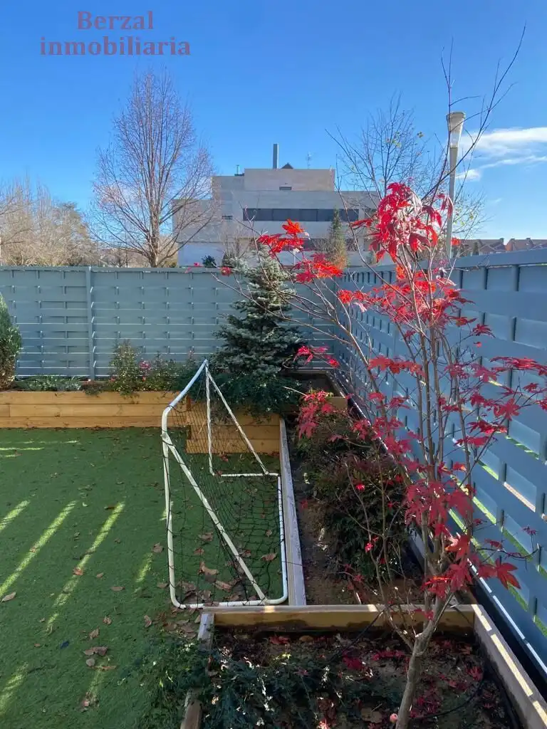 Terrace of Ground floor for sale in  Logroño  with Heating, Private garden and Storage room