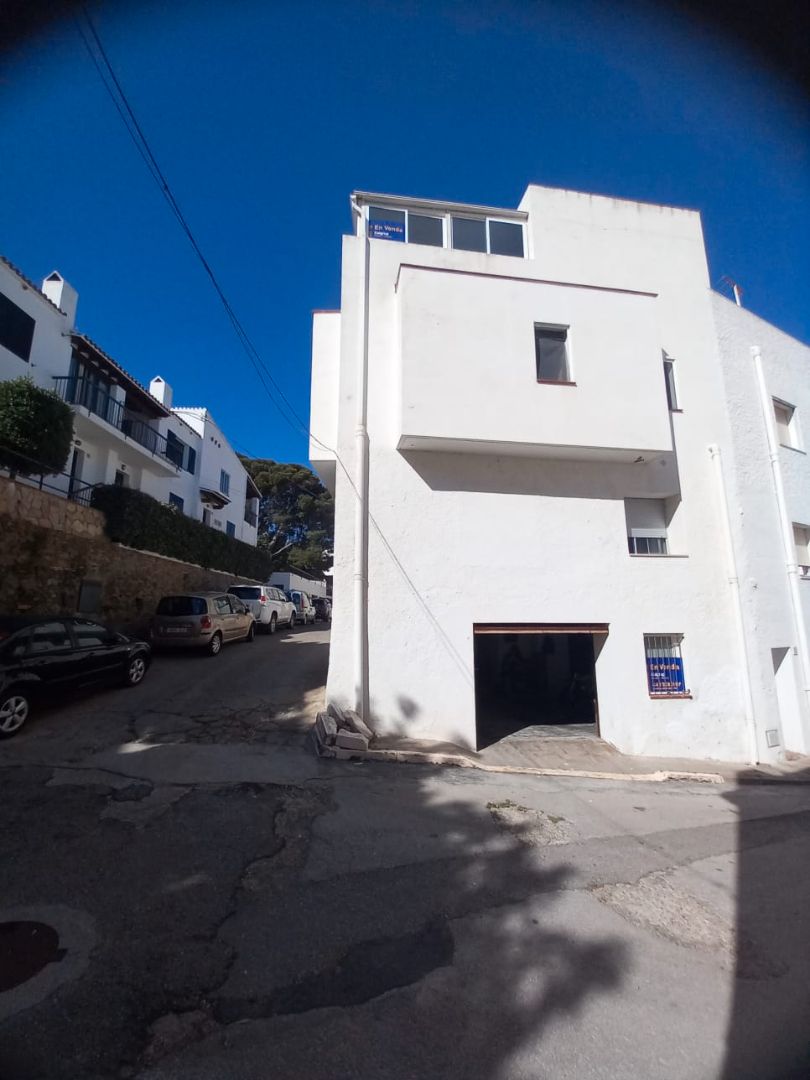 Exterior view of Single-family semi-detached for sale in Llançà  with Air Conditioner, Heating and Terrace