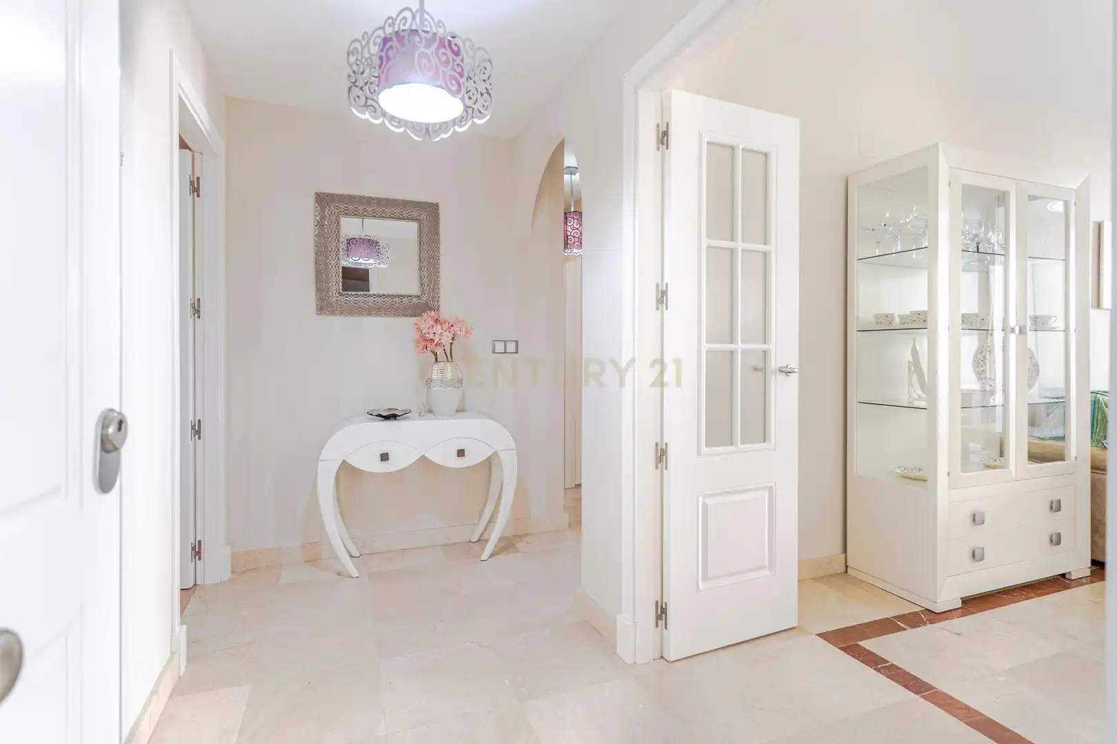 Wohnung zum Verkauf in Manilva mit Privatgarten, Abstellraum und Gemeinschaftspool